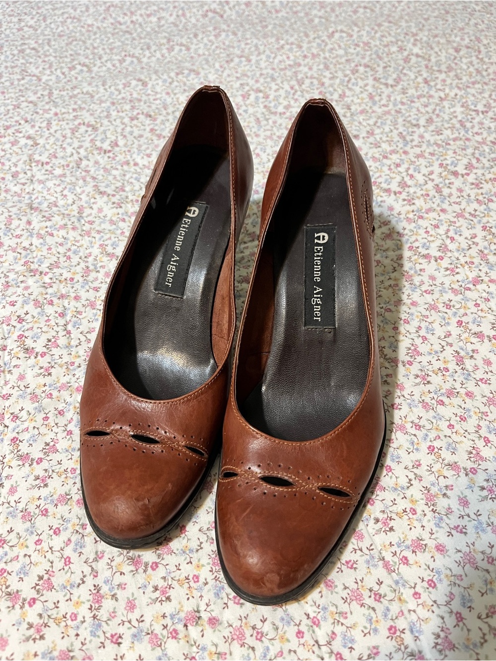 Vintage Etienne Aigner Brown Leather Pumps with Decorative Cutouts. Size 7